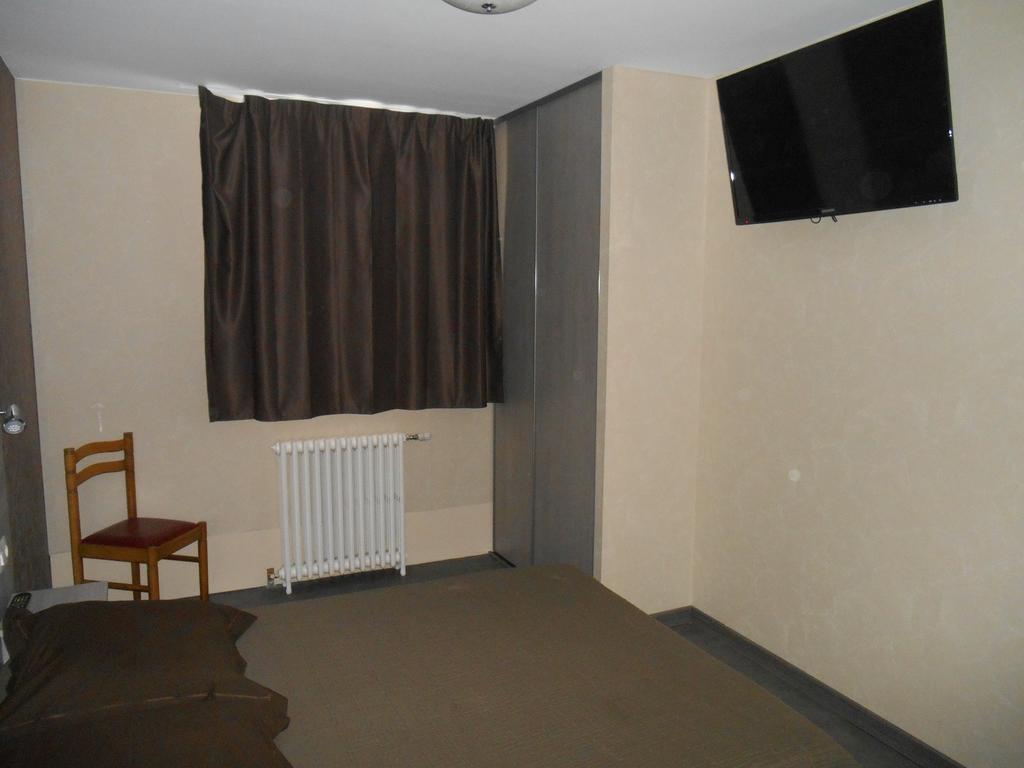 Hotel La Tente Verte Loon-Plage Rum bild