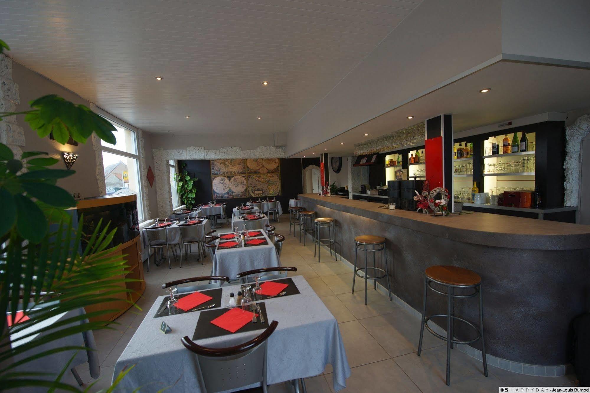 Hotel La Tente Verte Loon-Plage Exteriör bild